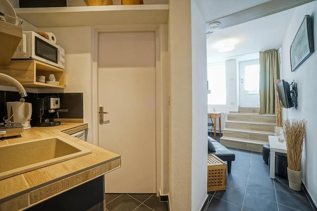 Central Apartment - Unirii Square - Victoriei Bucharest